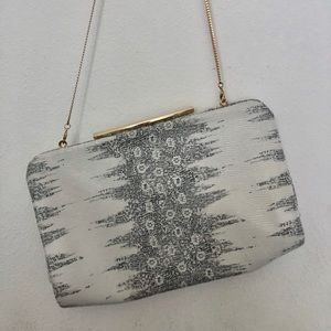 Vince Camuto Ivory/ Beige Purse✨